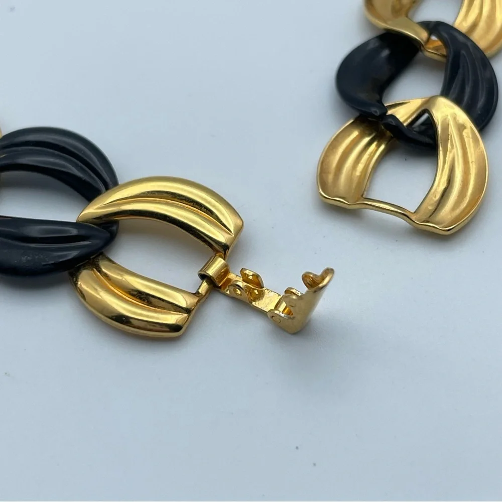 Stunning Vintage Black & Gold Interlocking Link Necklace 24” Statement